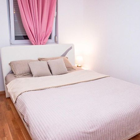 Apartman Royal 2 Doboj Exteriér fotografie